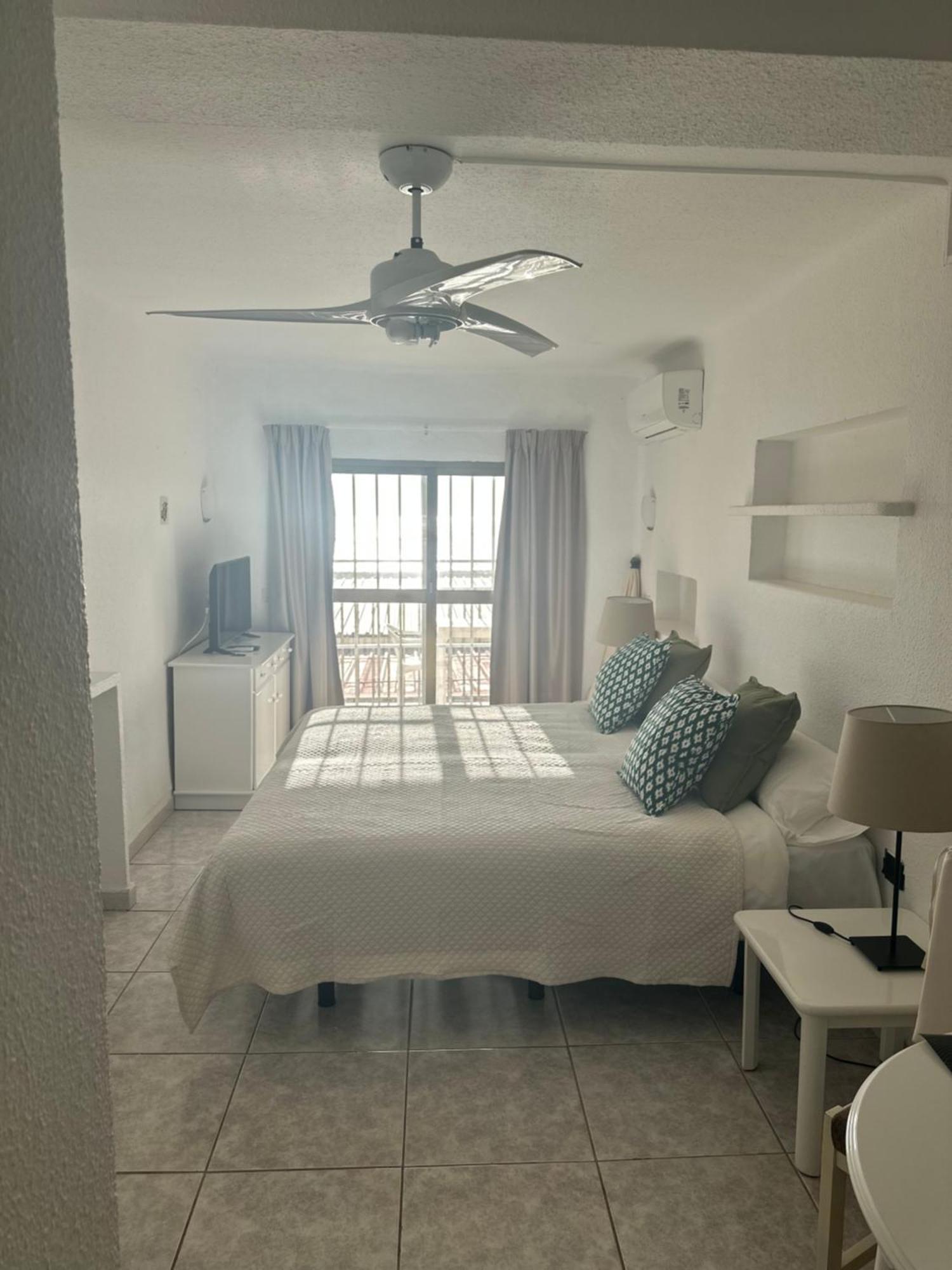 Casa Blanca Apartment *