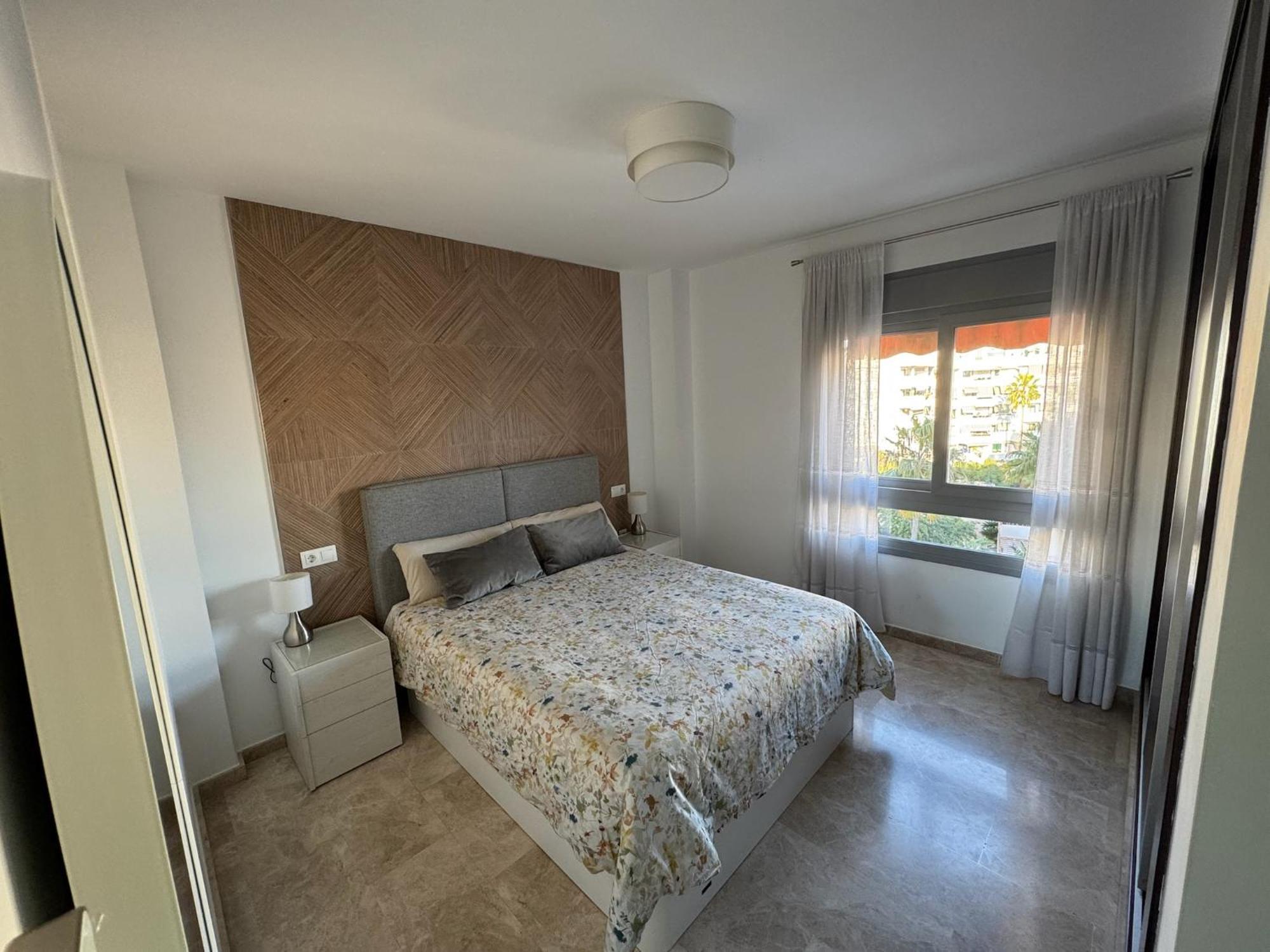 Apartment Con Piscina En Playamar *