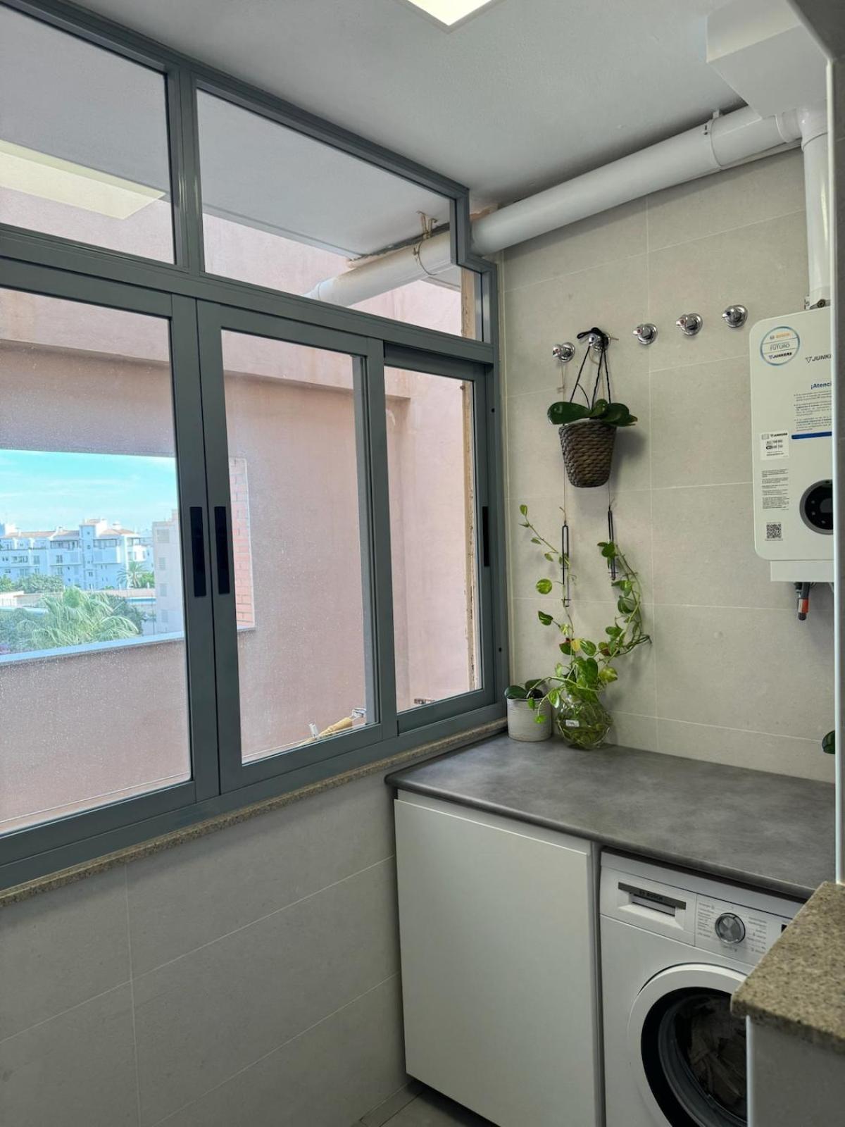 Apartment Con Piscina En Playamar Torremolinos