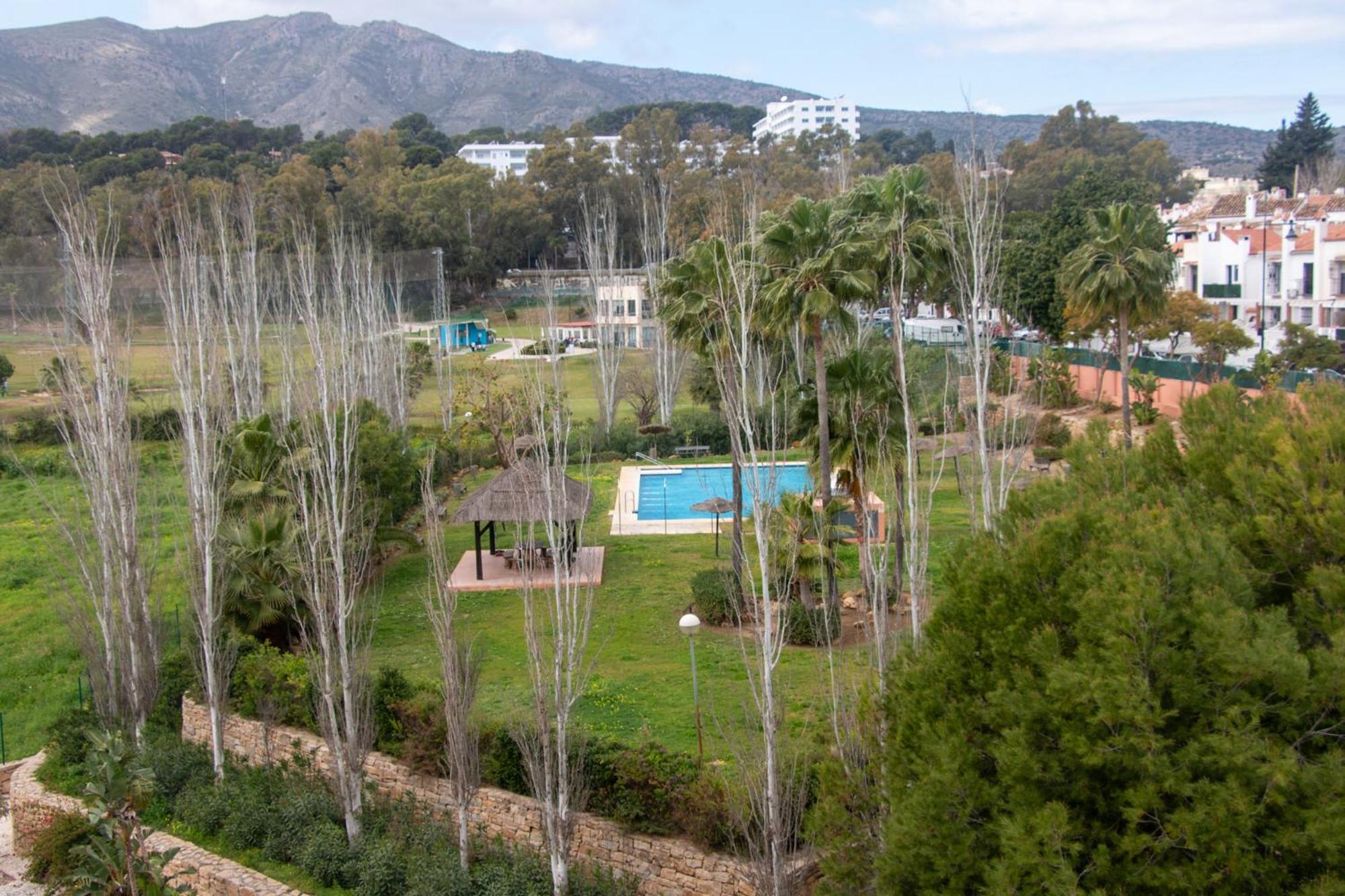 Apartment Con Piscina En Playamar