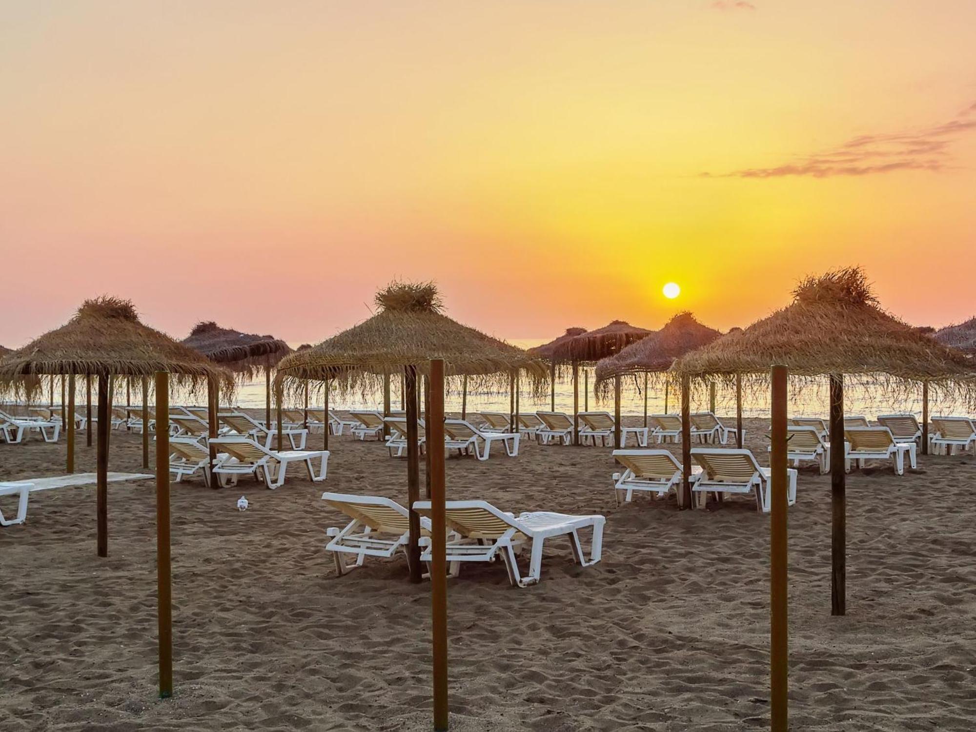 Apartment Playamar, Torremolinos, Beautiful By The Sea *