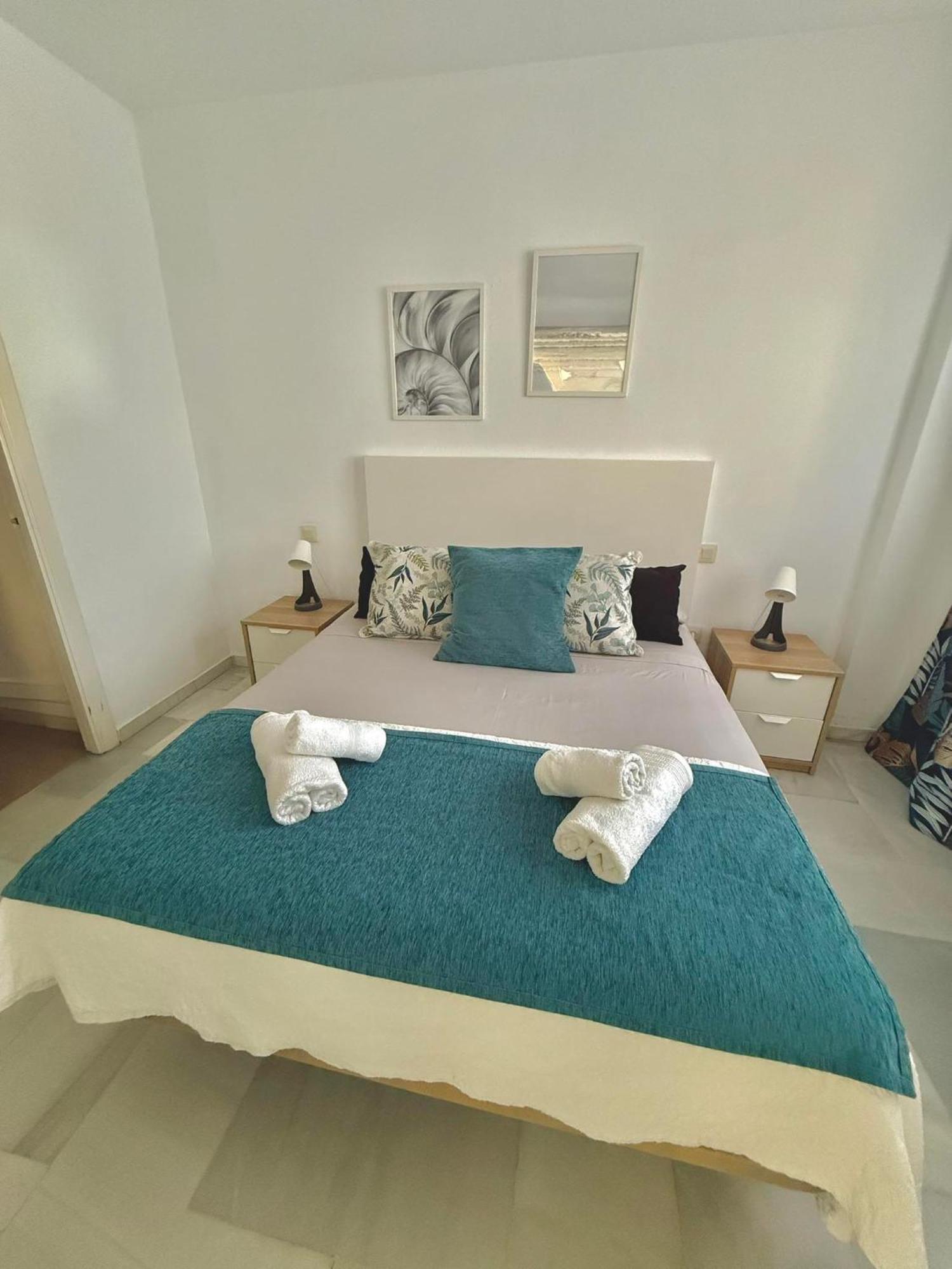 Primera Linea Del Mar - Acceso Directo Playa Carihuela Appartement