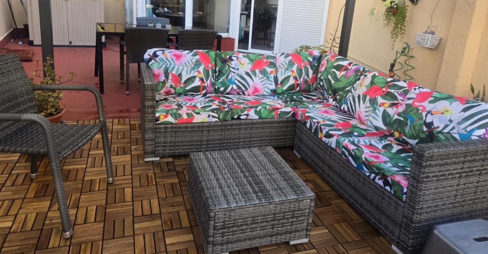 With Large Patio By Namaste Elite Appartement *