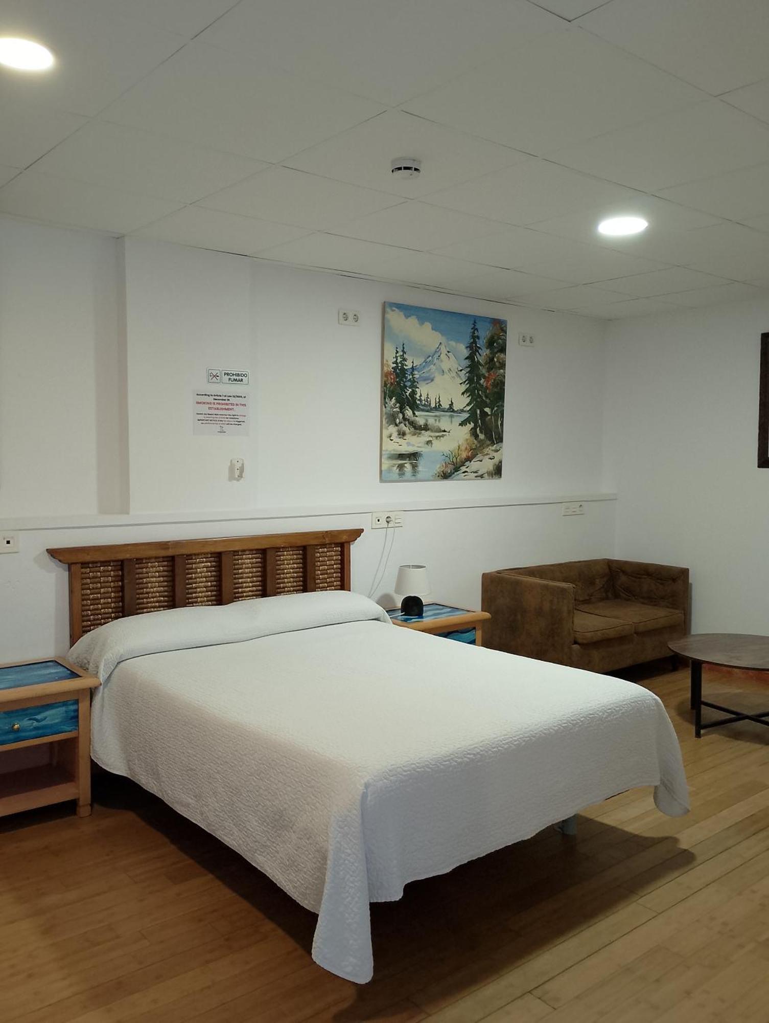 Joy Hostel *
