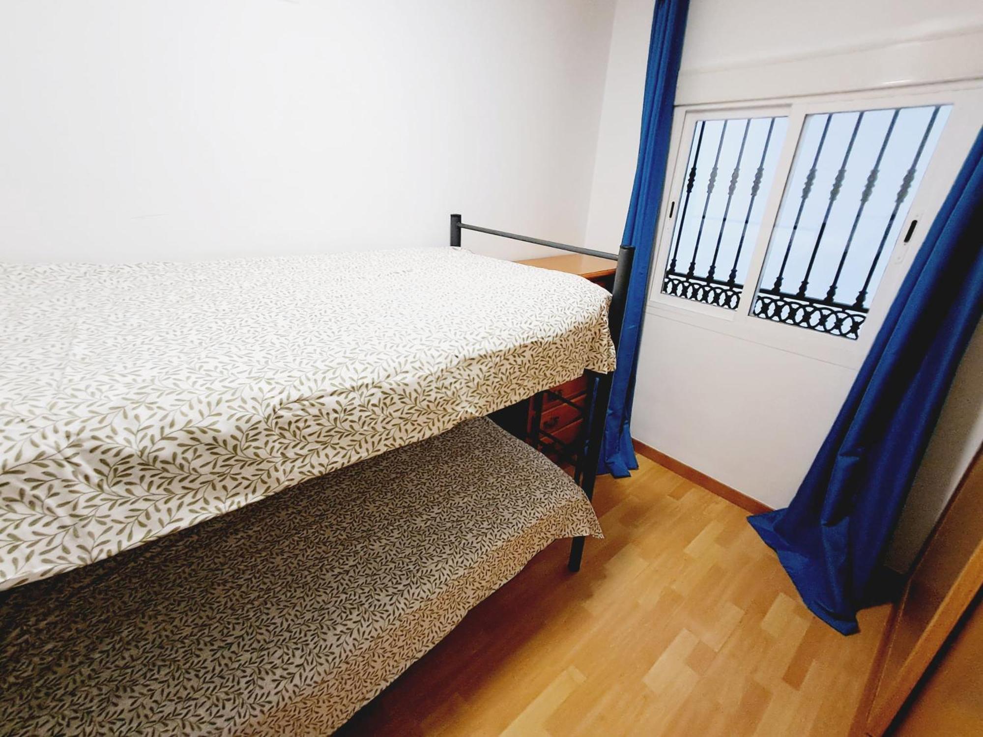 Beautiful 3 Bedroom, Carihuela Apartment