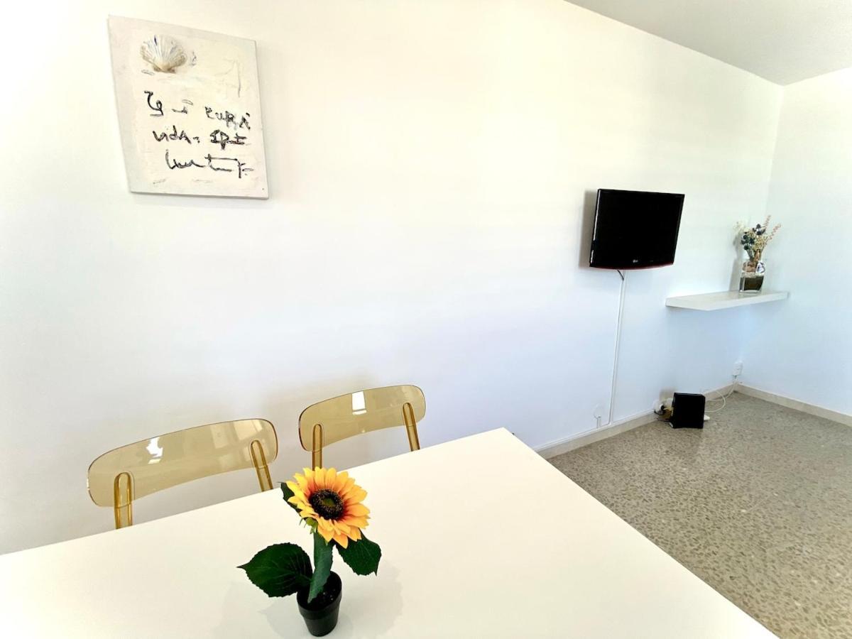 Apartment La Carihuela Terrace, Sea Views And Pool *