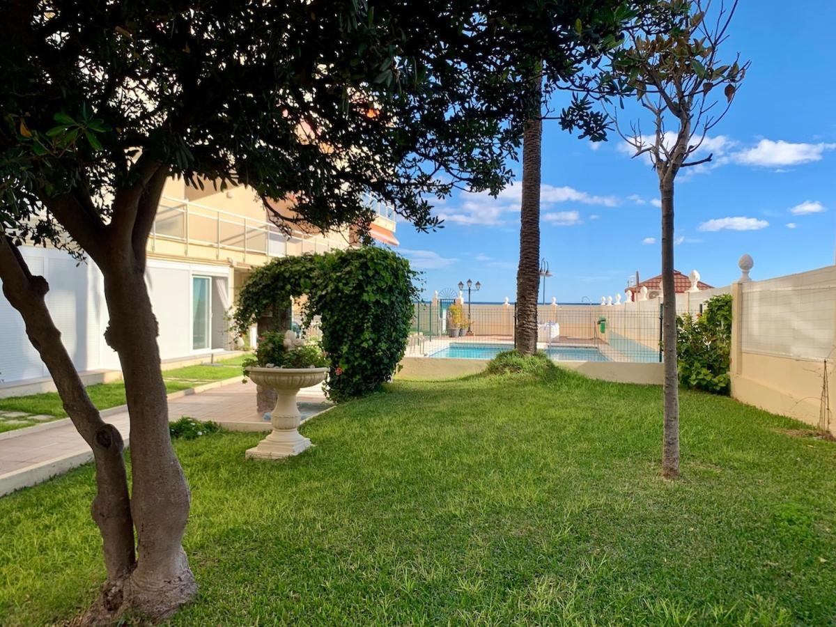 Carihuela Beachfront Penthouse, Unique Views Torremolinos