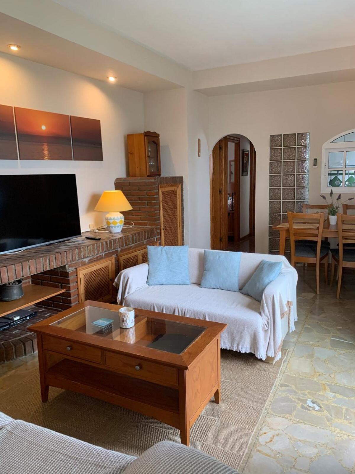 Carihuela Beachfront Penthouse, Unique Views Apartment Torremolinos