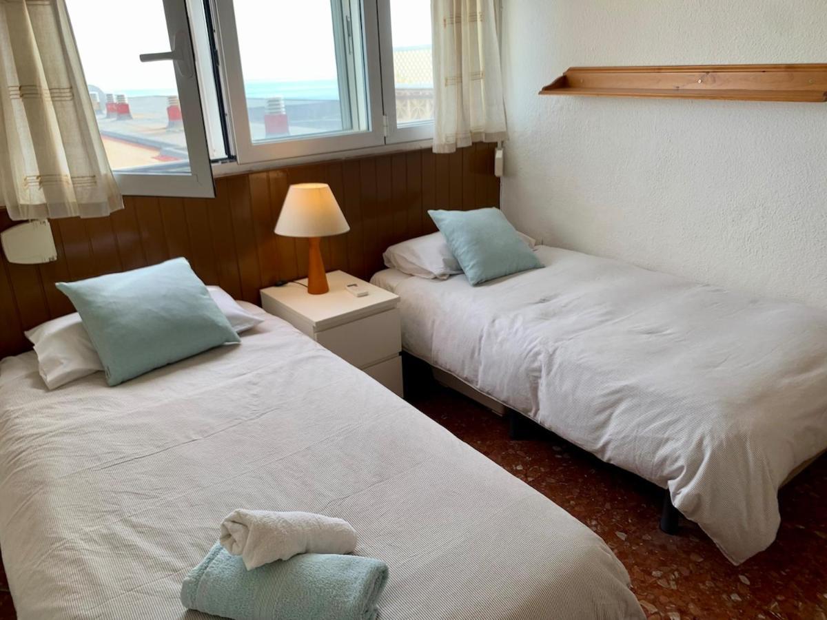 Carihuela Beachfront Penthouse, Unique Views Apartment Torremolinos