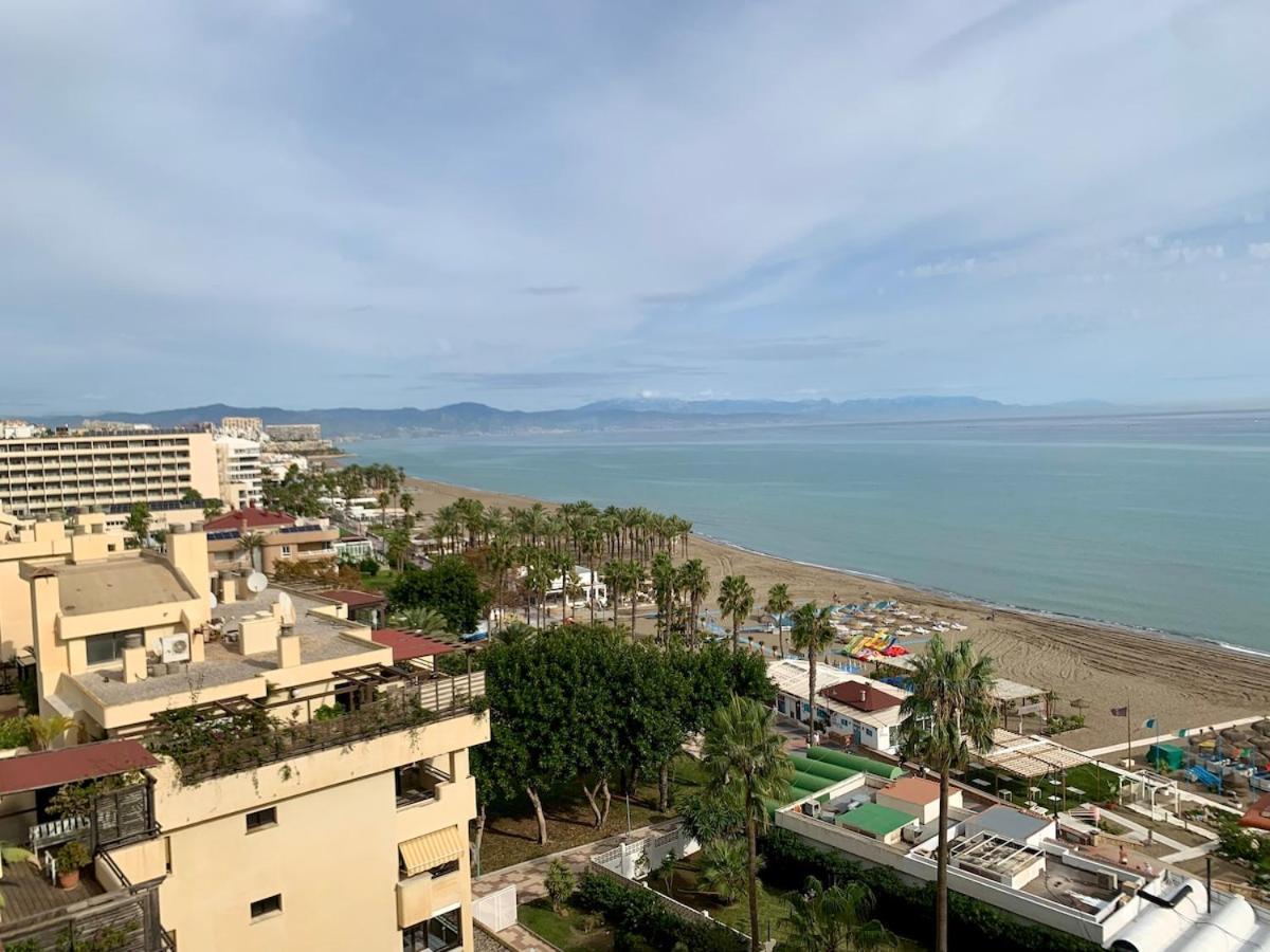 Carihuela Beachfront Penthouse, Unique Views Apartment