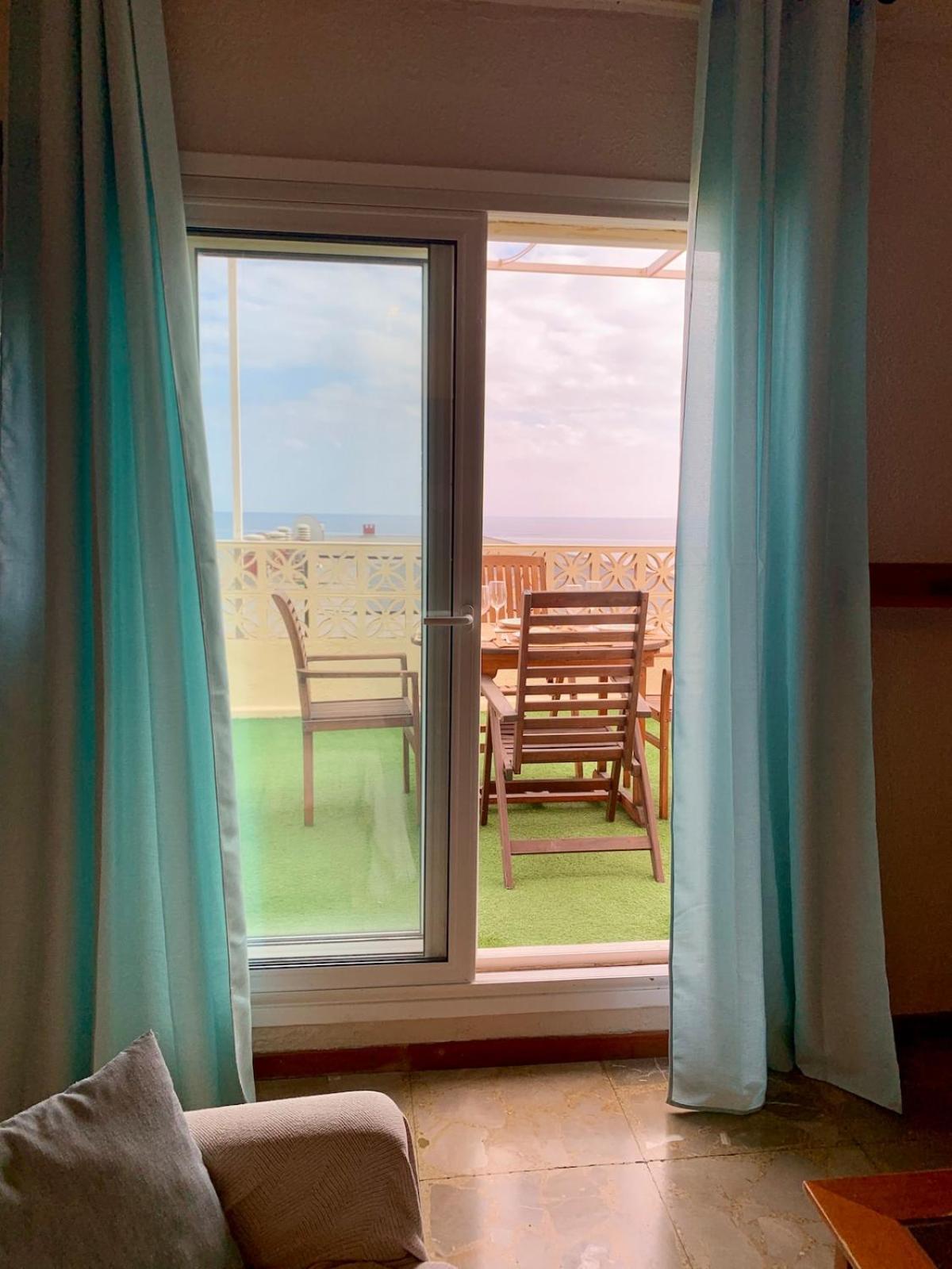 Carihuela Beachfront Penthouse, Unique Views Torremolinos