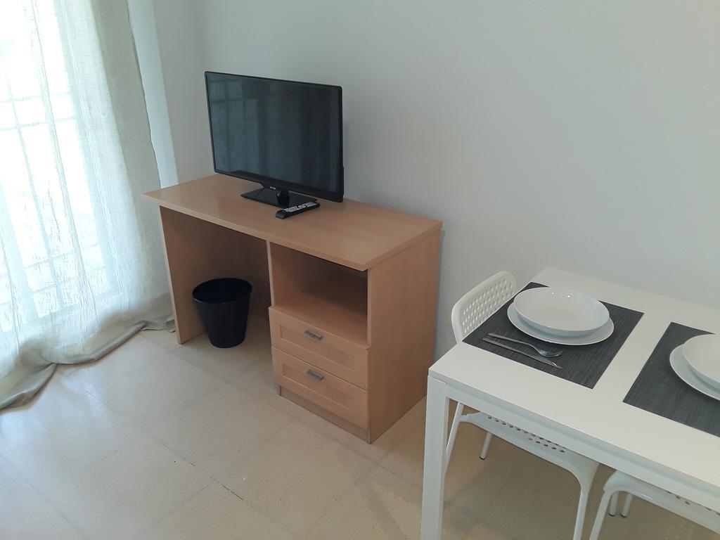 Fan Flat