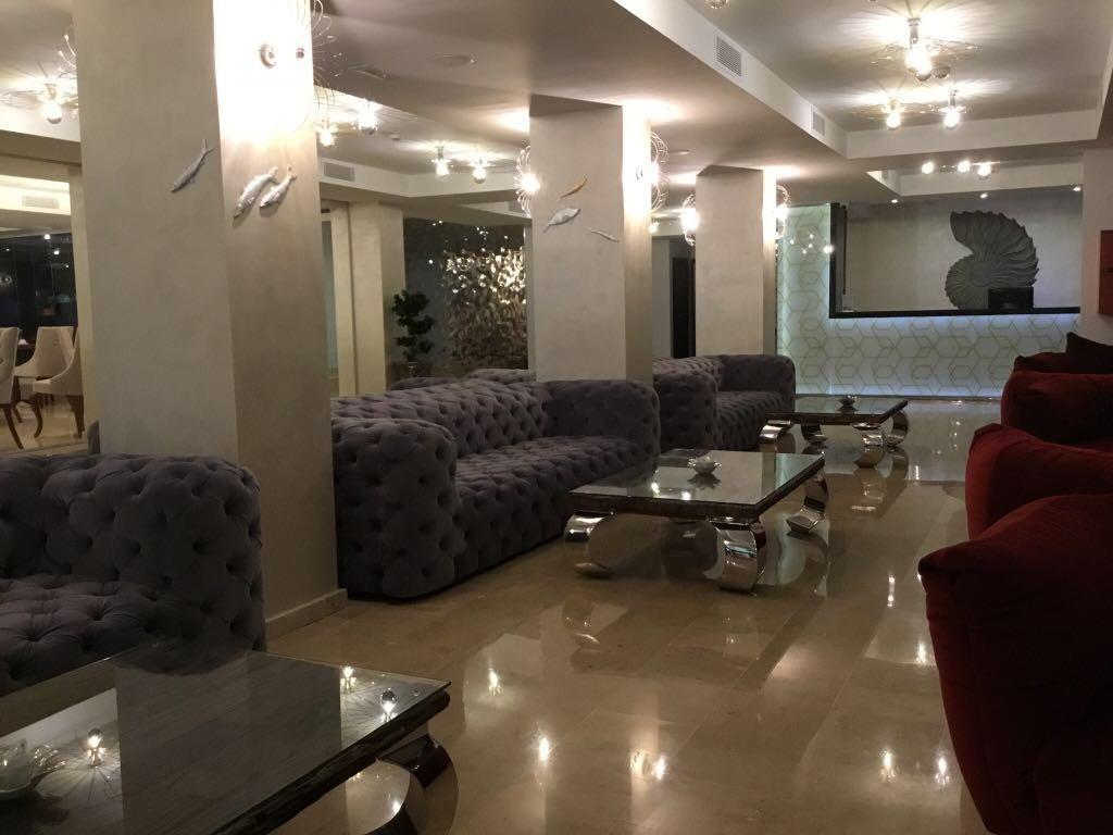 Essence Boutique By Don Paquito Torremolinos