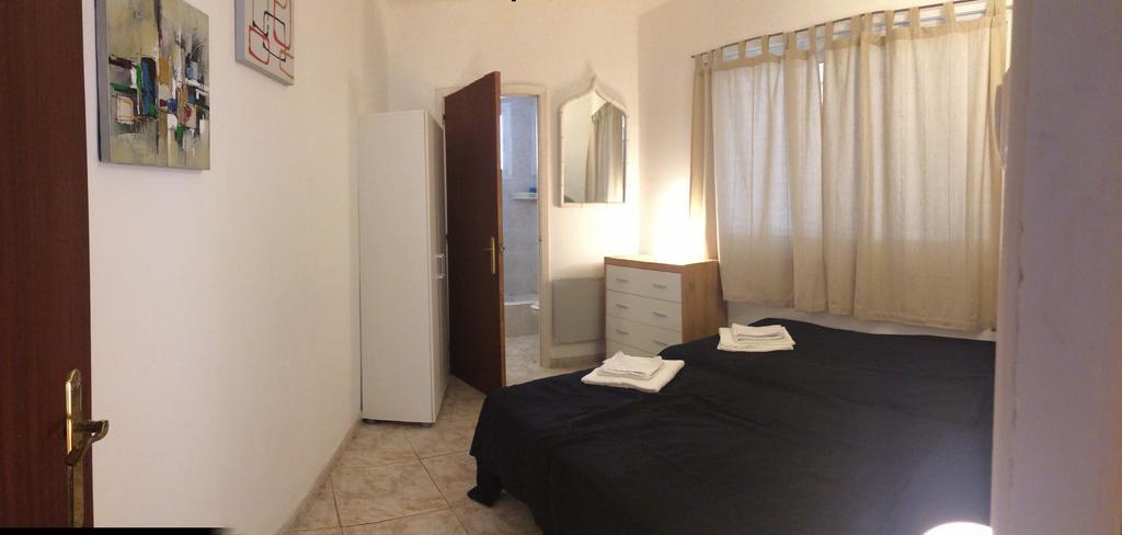 Mar 13 Apartment *