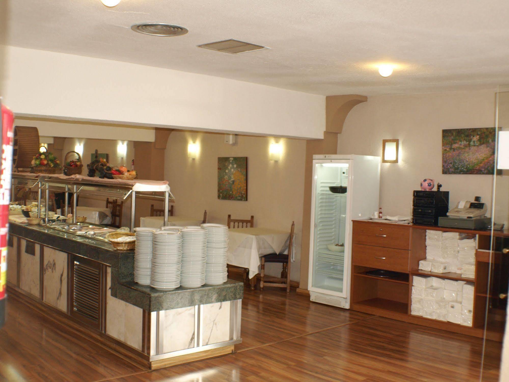 Kristal Hotel