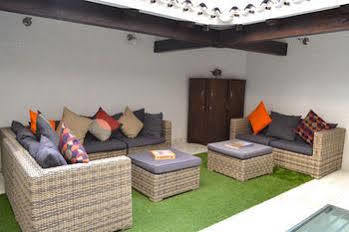 Pure And Restaurant 3*