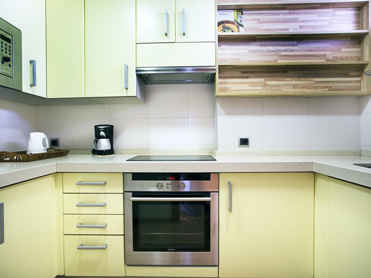 Monko - Amazing Sea Views, Comfortable & Pool O Apartment