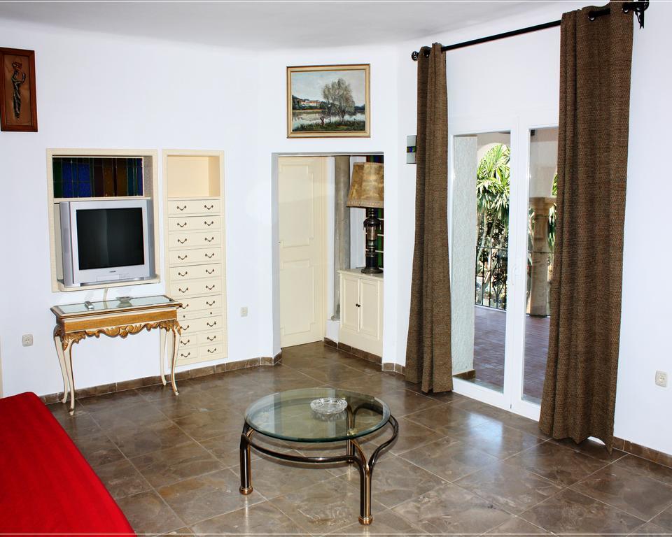 Residencia Miami Hotel Torremolinos