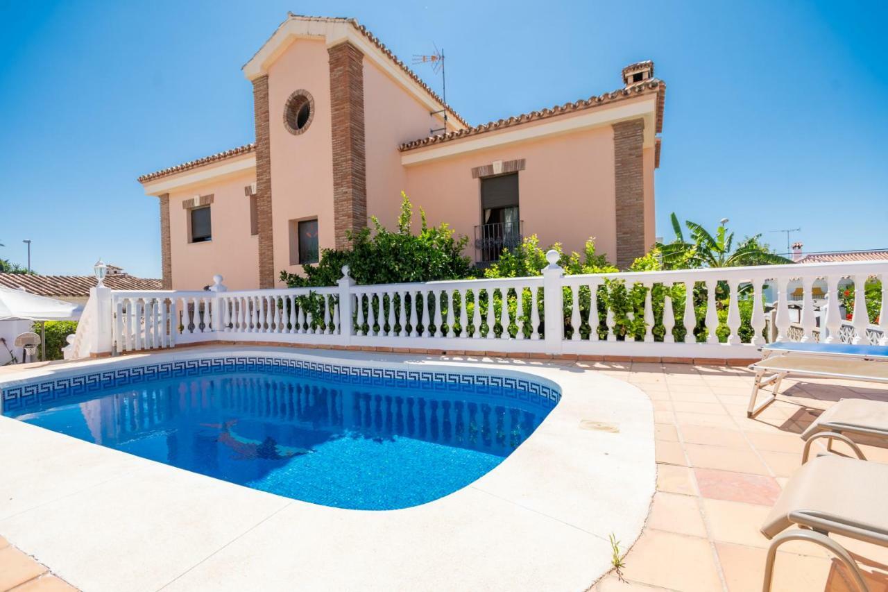 Villa Cubo's Palacio Valdes *