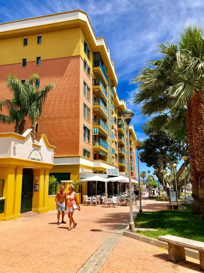 Luxury Bajondillo Beachfront Vakantiehuis *