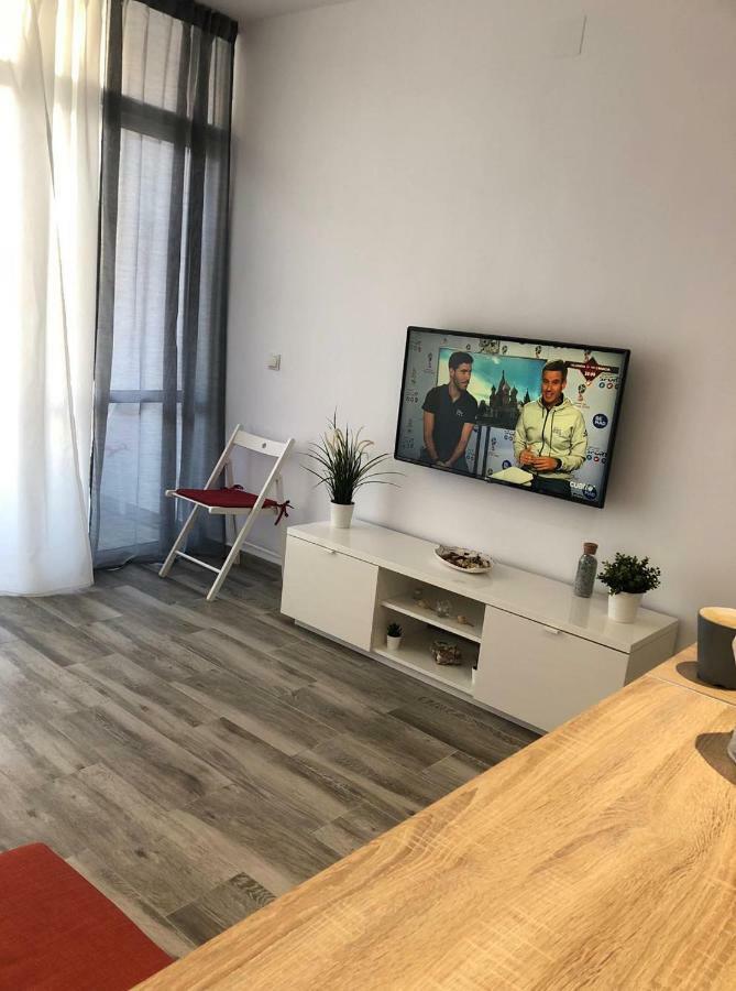 Cozy In The Heart Of Apartment *