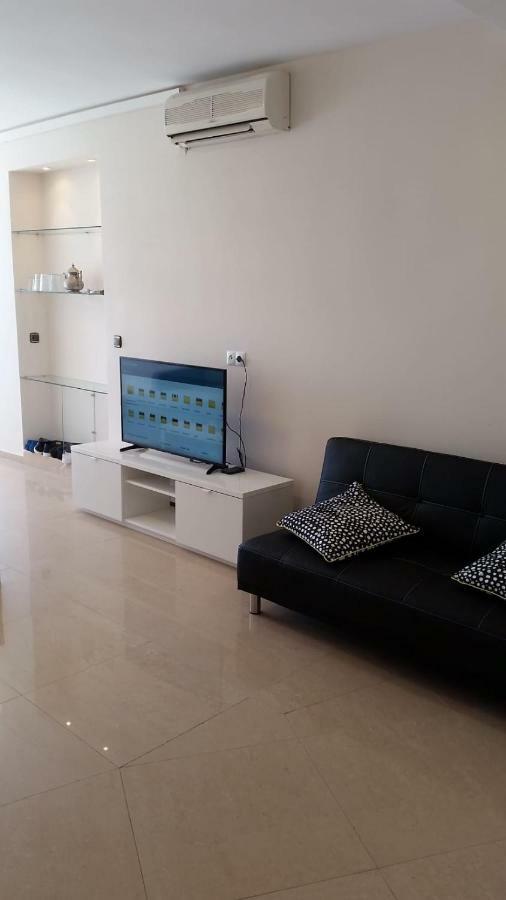 La Colina Apartment *