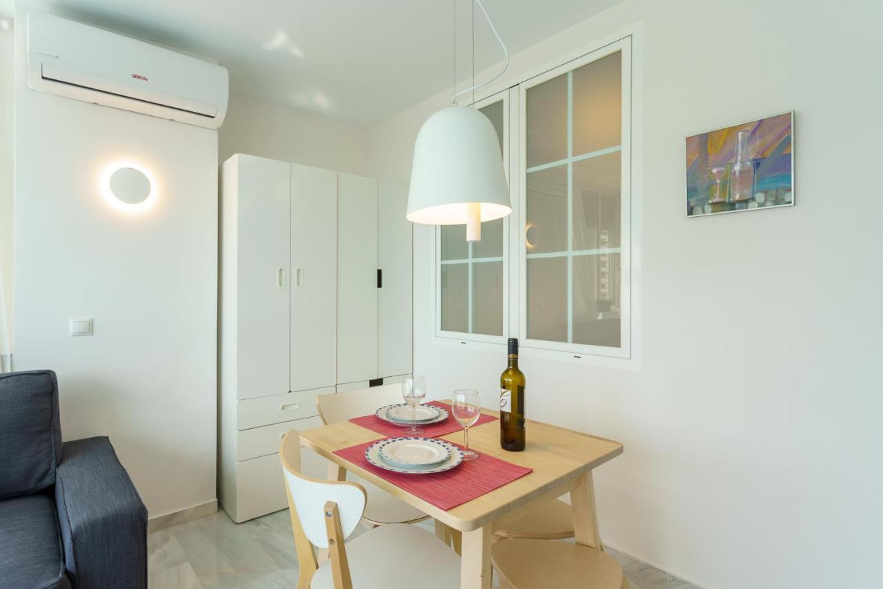 Malagasuite Carihuela Seaview Torremolinos