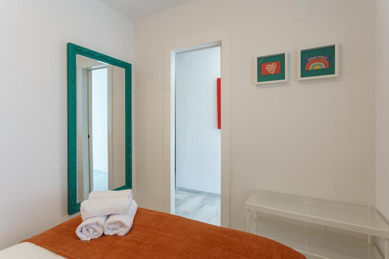 Malagasuite Carihuela Seaview *