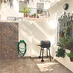 Town House With Patio In Quiet Residential Area 10 Min From Beach