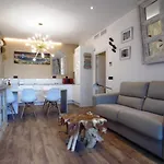 Apartamentos Lola Y Manuela En Primera Linea Playa Carihuela Con Excelente Terraza-Jardin De 80 M2 Frente Al Mar Con Aparcamiento Privado Ideal Para Descansar Oyendo Las Olas Del Mar