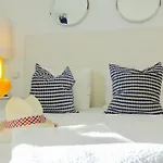 Sailor Apartments