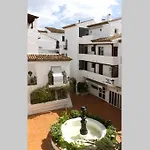 Pueblo Blanco Casa Del Loro
