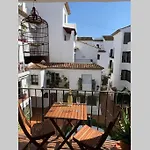 Pueblo Blanco Casa Del Loro