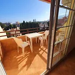 Apartment Armenka Duquesa