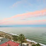 Balcon Al Mar Apartment Direct Access To The Beach