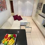 Central 2 Bed Apartment In La Nogalera