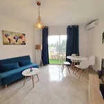 Apartamento tropical con piscina cerca de la playa