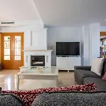 Modern Beach Villa With Parking And Private Pool