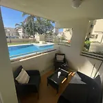 Apartamento En La Carihuela Con Piscina Y Parking, Al Lado De La Playa