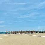 Apartamento Primera Linea De Playa En Tres Caballos, Playamar