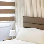 Modern 3-Bed Apartment In Heart Of Torremolinos