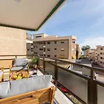 Sea View 2 Bedroom Apartment 2 Min Away From The Beach