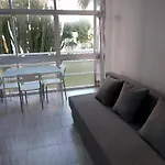 Mia02