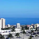 Nid Des Amoureux Torremolinos