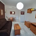 Relax In The Terrace! 4 Bedrooms - Huge Private Terrace - Swimming Pool - Walking Distance To The Beach!