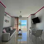 Roca Chica. Studio - First Line Beach