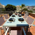 Atico Puerto Marina 2 Hab Con Piscina, 500M De La Plata