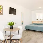 Blue Sky Apartment