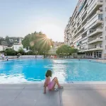 Bhost - Carihuela Beach