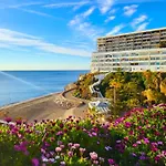 Santa Clara Modern & Exclusive Seafront Apartment